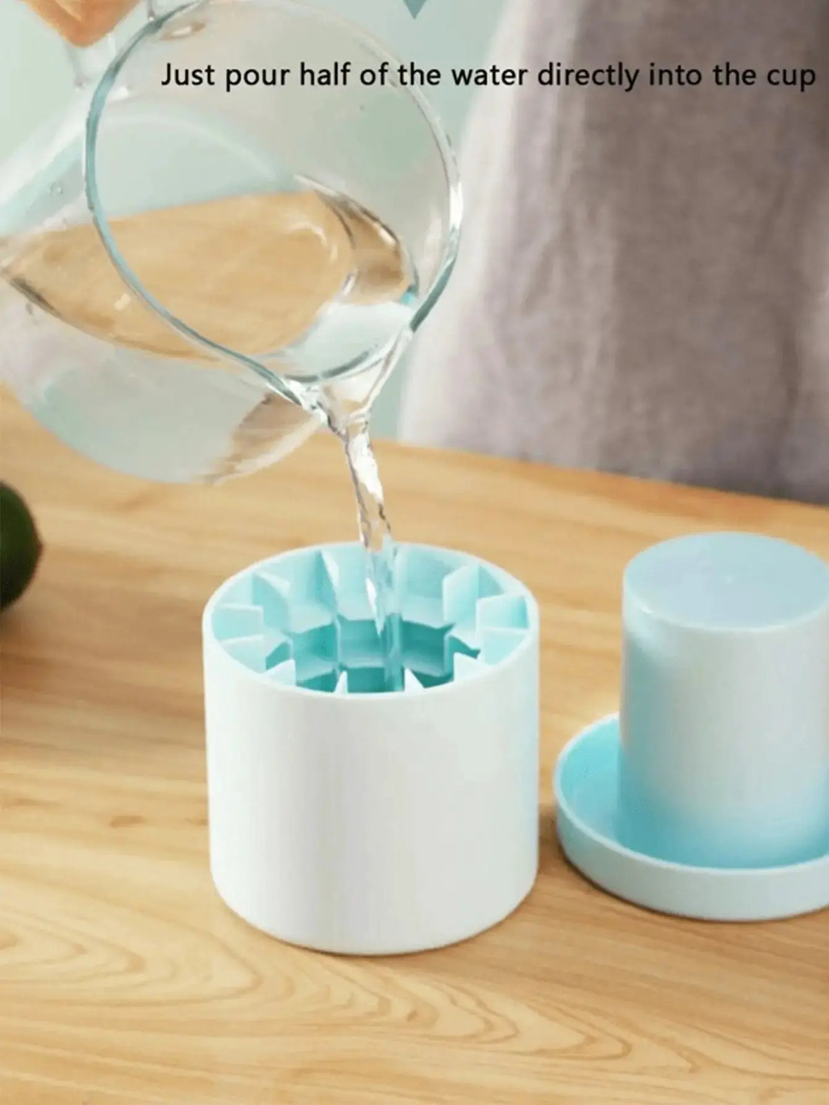 1pc/2pcs/3pcs Plastic Ice Cube Trays, Simple Bucket-Shaped Ice Maker Mold With Lid, Suitable For Kitchen from PriceLows™