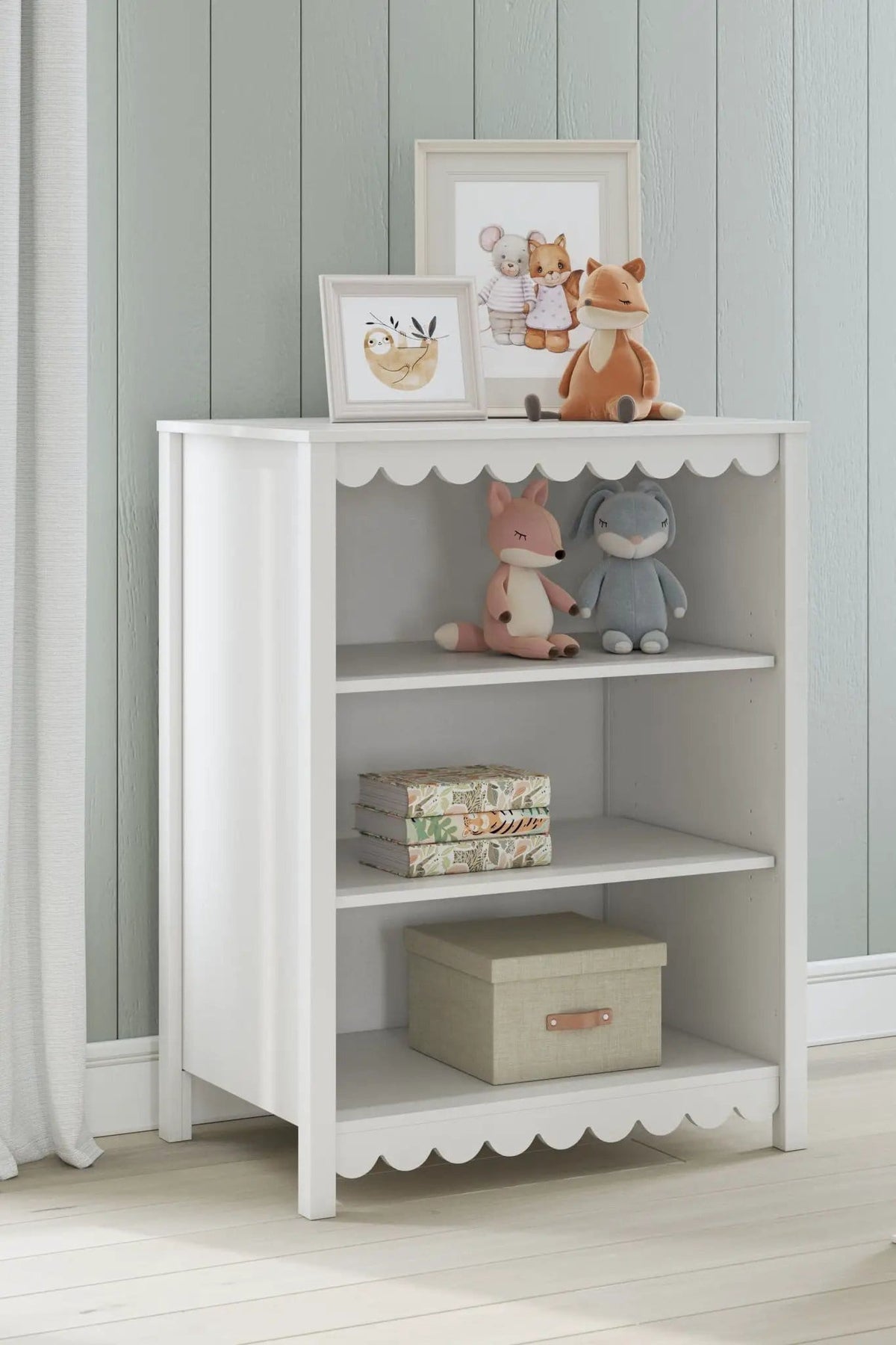 Hallityn Bookcase | 31.61 x 19.84 x 41.14 in | Engineered Wood & Mdf | White