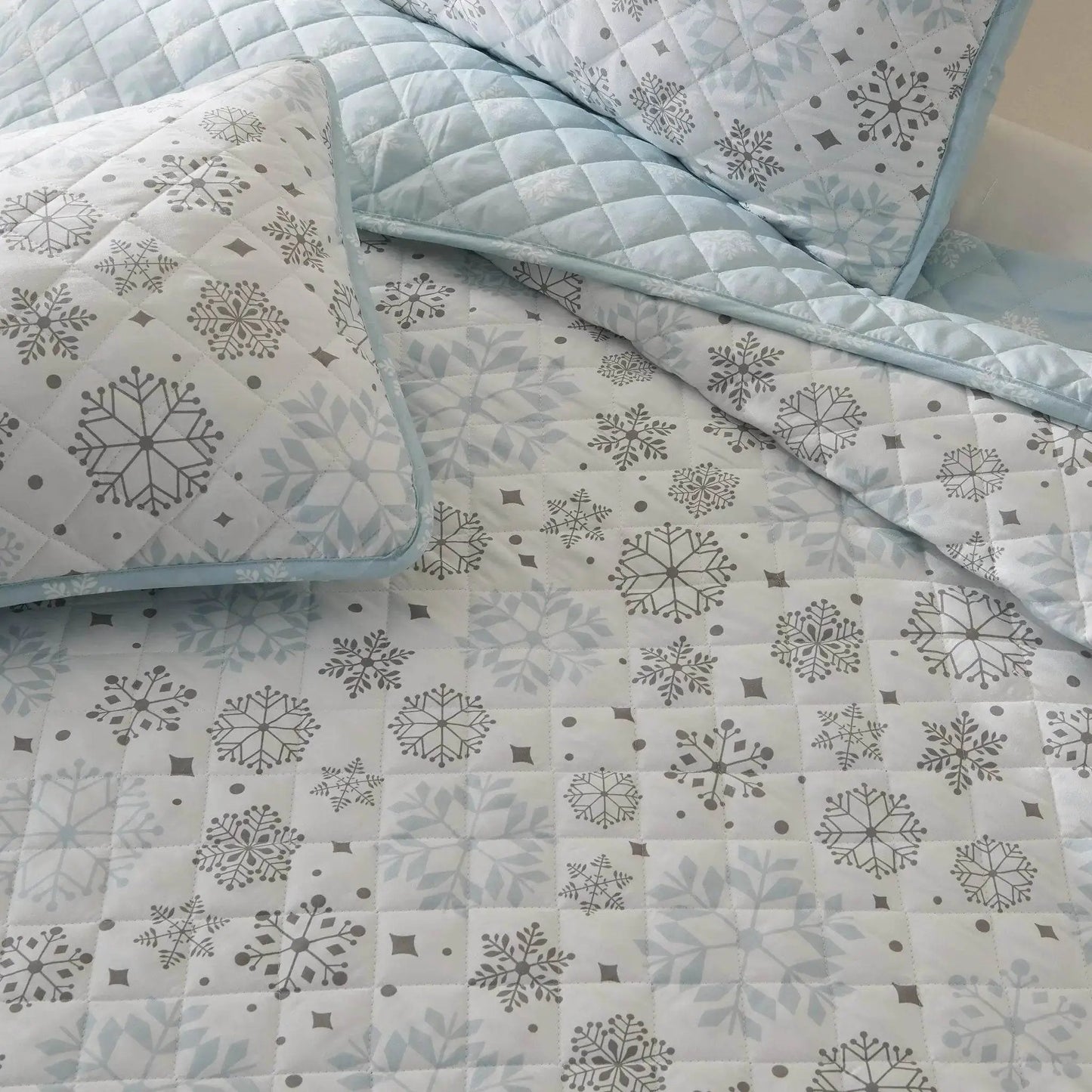 Snowflake Quilt - Nova Collection from PriceLows™
