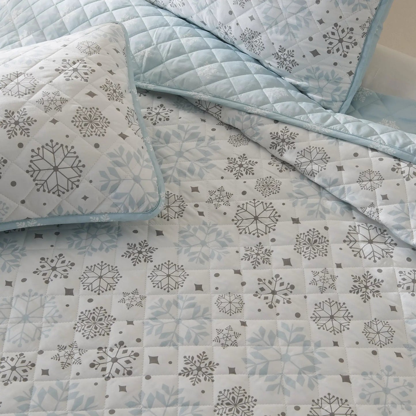 Snowflake Quilt - Nova Collection from PriceLows™