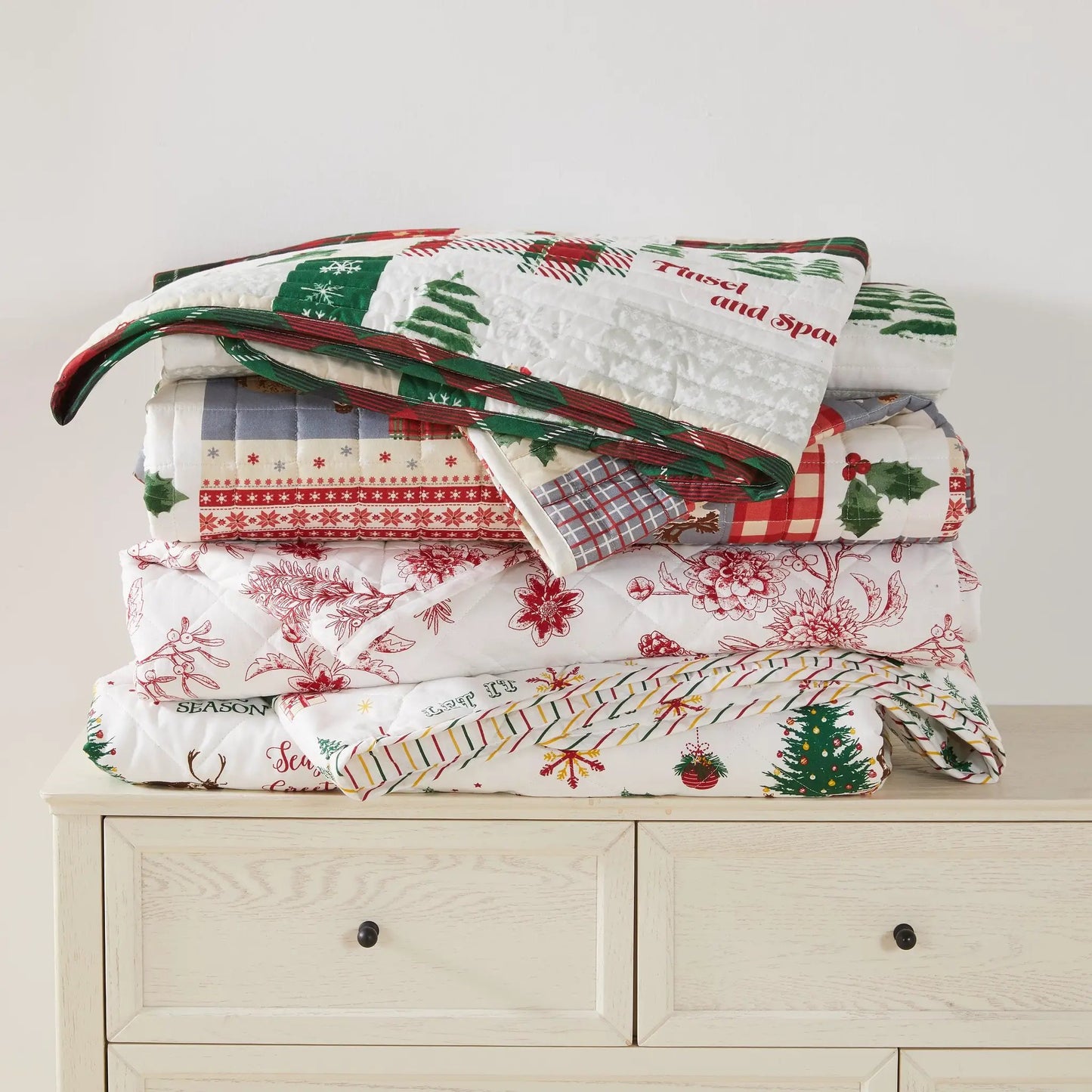 Colorful Holiday Quilt Set - Midnight Magic Collection from PriceLows™