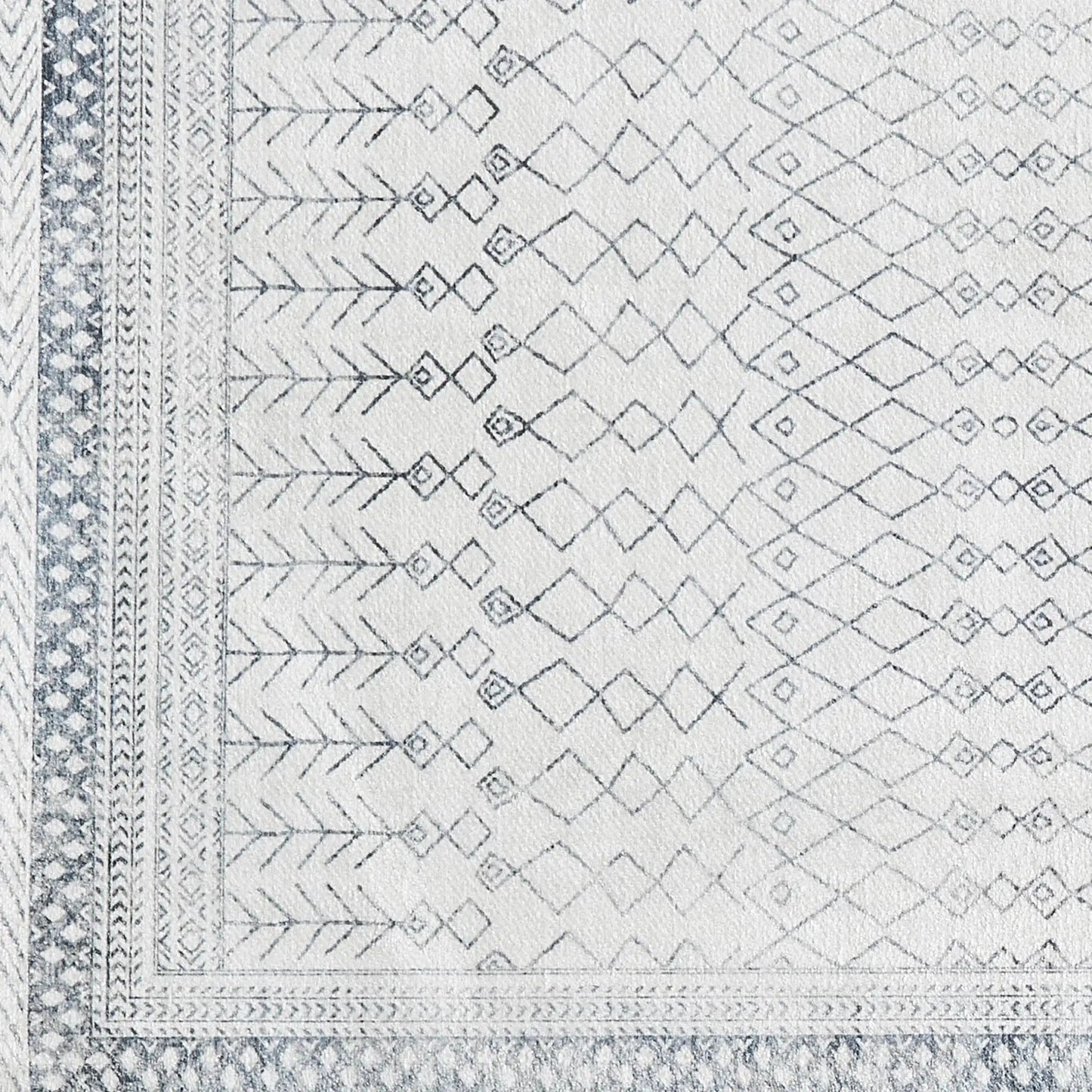 Distressed Moroccan Machine Washable Accent Rug 2' x 3' - Neve Collection from PriceLows™