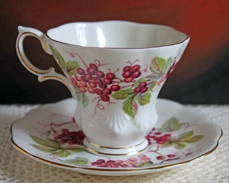 Royal Albert Old Country Roses Tea Cup and Saucer Set | England | Collectible Vintage | Collectors & Hosts