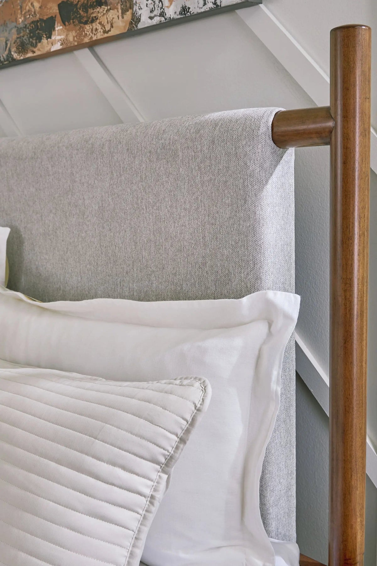 Lyncott Upholstered Bed | 3 Pieces | Bedroom Furniture | Bedroom