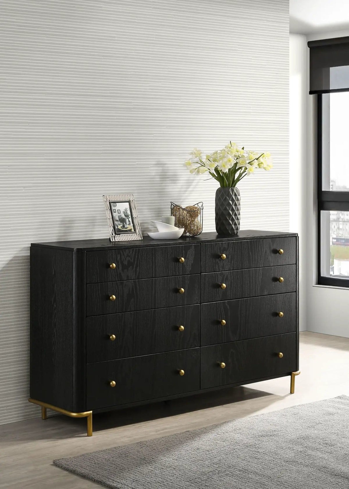Arini 8-drawer Dresser | 63 x 18 x 37.25 in | Metal & Veneer | Black