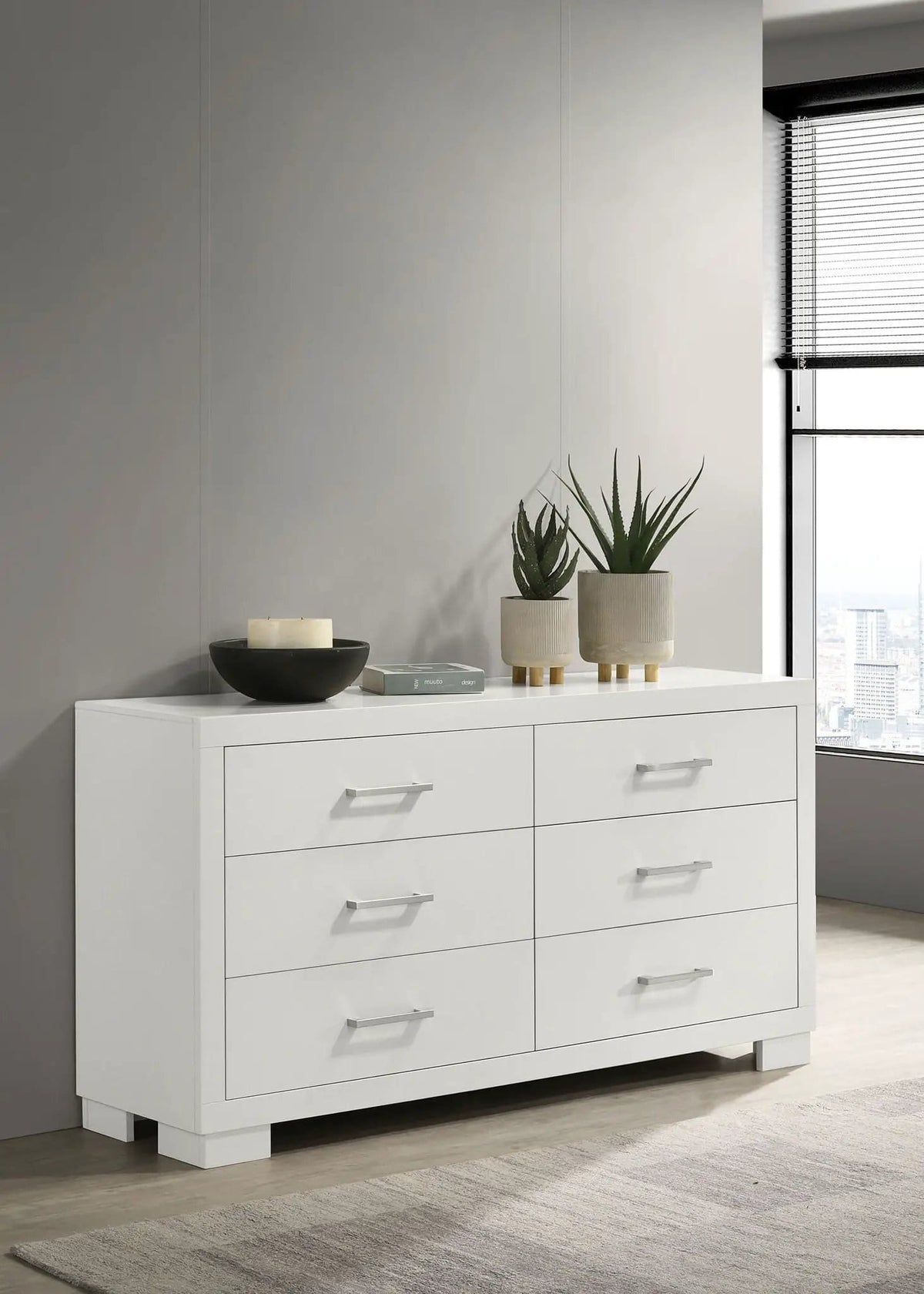 Jessica 6-drawer Dresser Snow | 64 x 16.25 x 32.5 in | Wood | White
