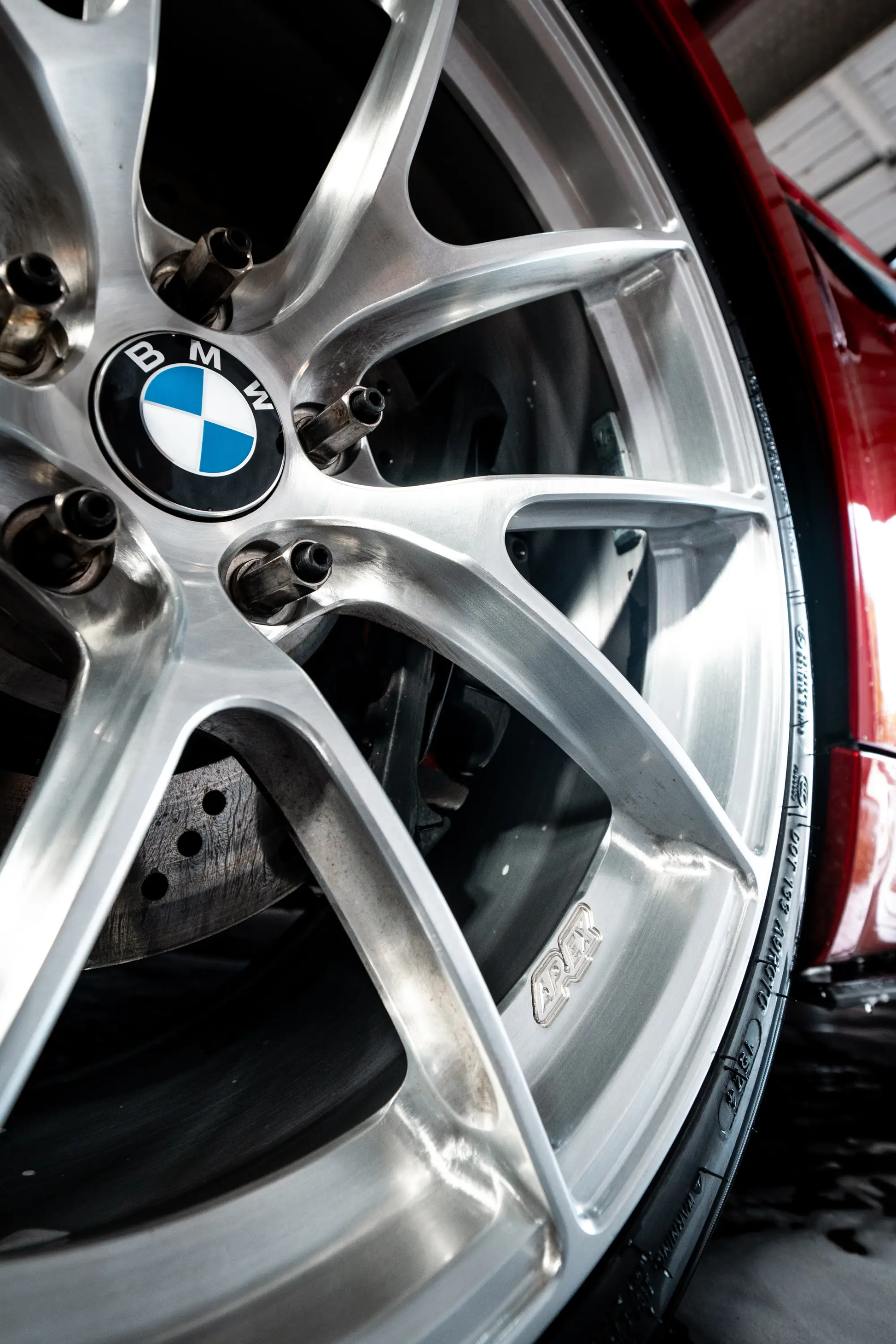 BLACKLINE® WHEEL N' TIRE CLEANER from PriceLows™