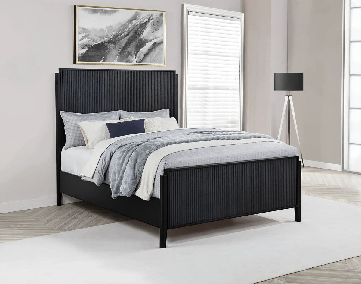 Brookmead Wood Queen Panel Bed | 63.75 x 85 x 60 in | Wood | Black