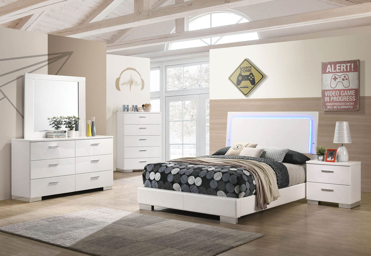 Felicity 5-piece Full Bedroom Set White High Gloss | 5-Piece Set | Faux Leather & Metal | Bedroom