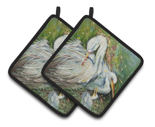 Pot Holder Set of 2 | Heat Resistant Quilted Hot Pads | 7.5 x 7.5 Inch | White Egret in the rain