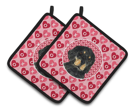 Pot Holder Set of 2 | Heat Resistant Quilted Hot Pads | 7.5 x 7.5 Inch | Gordon Setter Hearts Love and Valentine's Day Portrait