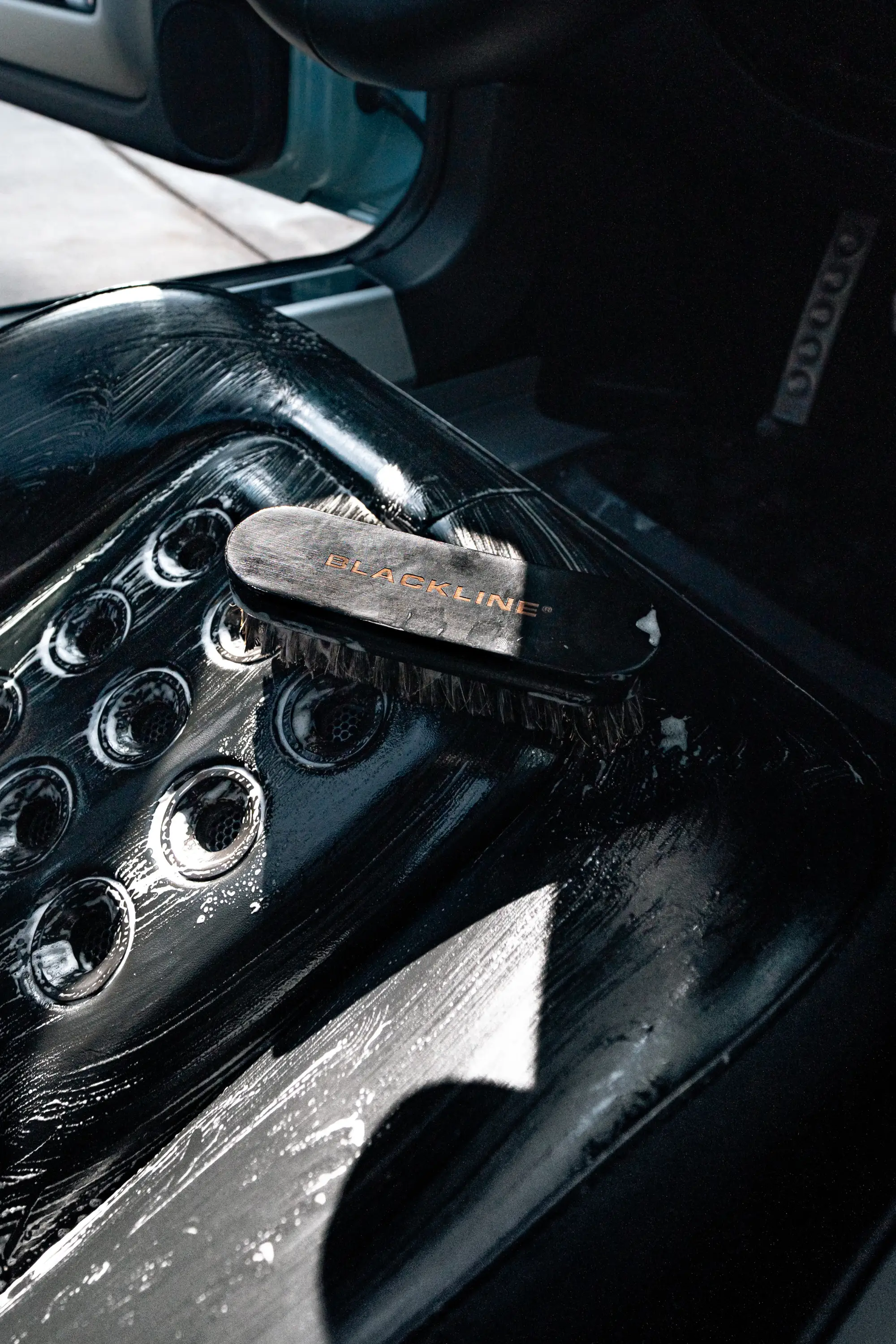 BLACKLINE® LEATHER BRUSH from PriceLows™