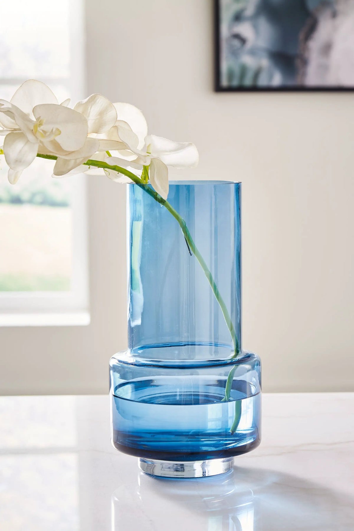 Bealen Vase | Long Slim Neck | Indoor Outdoor Centerpiece | 9.75 Inch Height