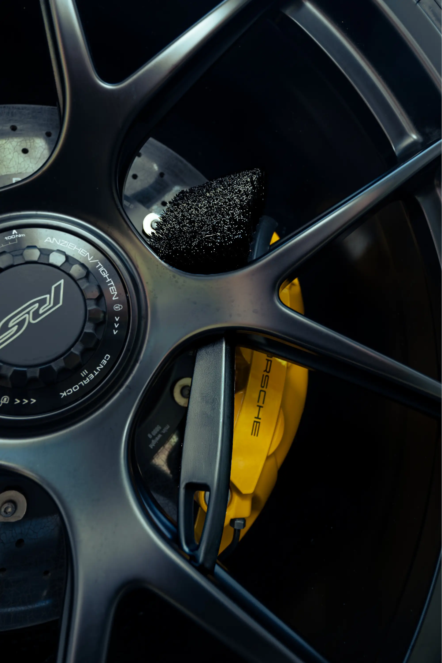 BLACKLINE® STIFF BRISTLE TIRE BRUSH from PriceLows™