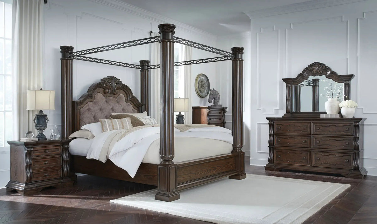 Maylee Canopy Bed | Mansion-Style Posts | Classic Refinement | Traditional Design