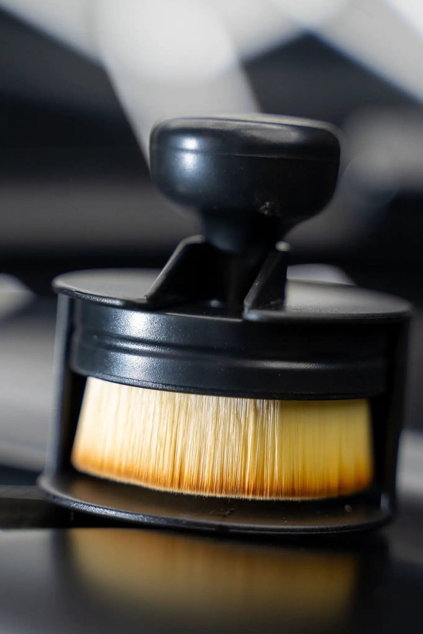 BLACKLINE® TIRE SHINE APPLICATOR BRUSH from PriceLows™