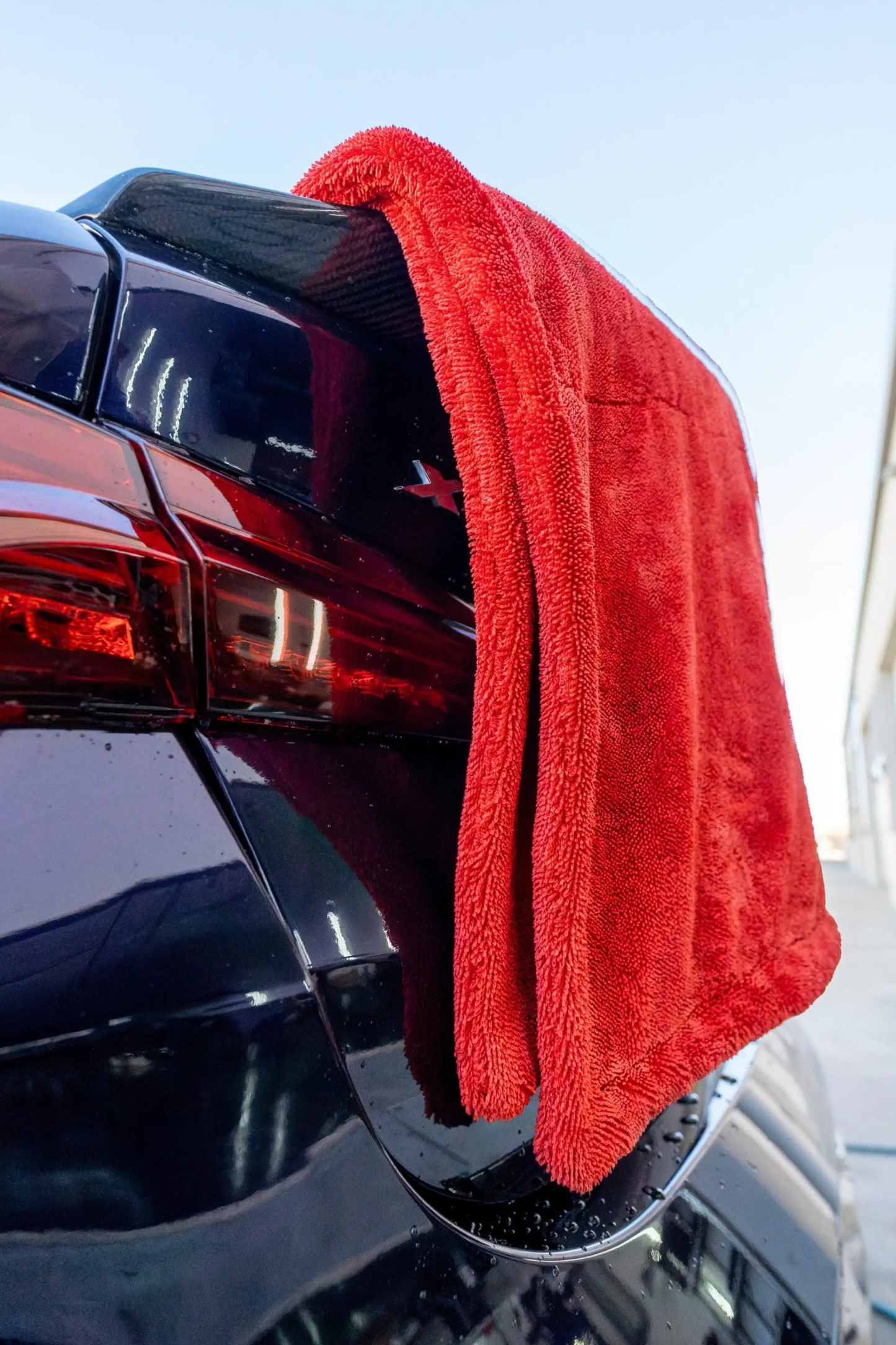BLACKLINE® TWISTED-LOOP DRYING TOWEL
