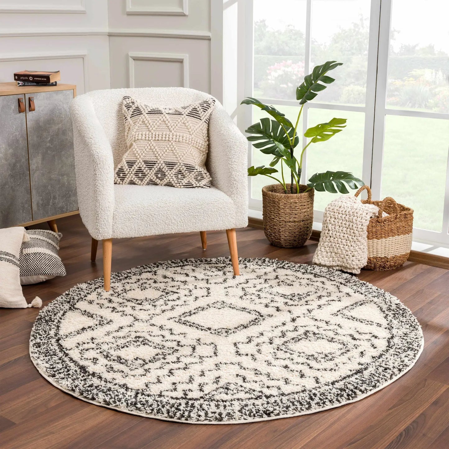 Buan Plush Area Rug from PriceLows™