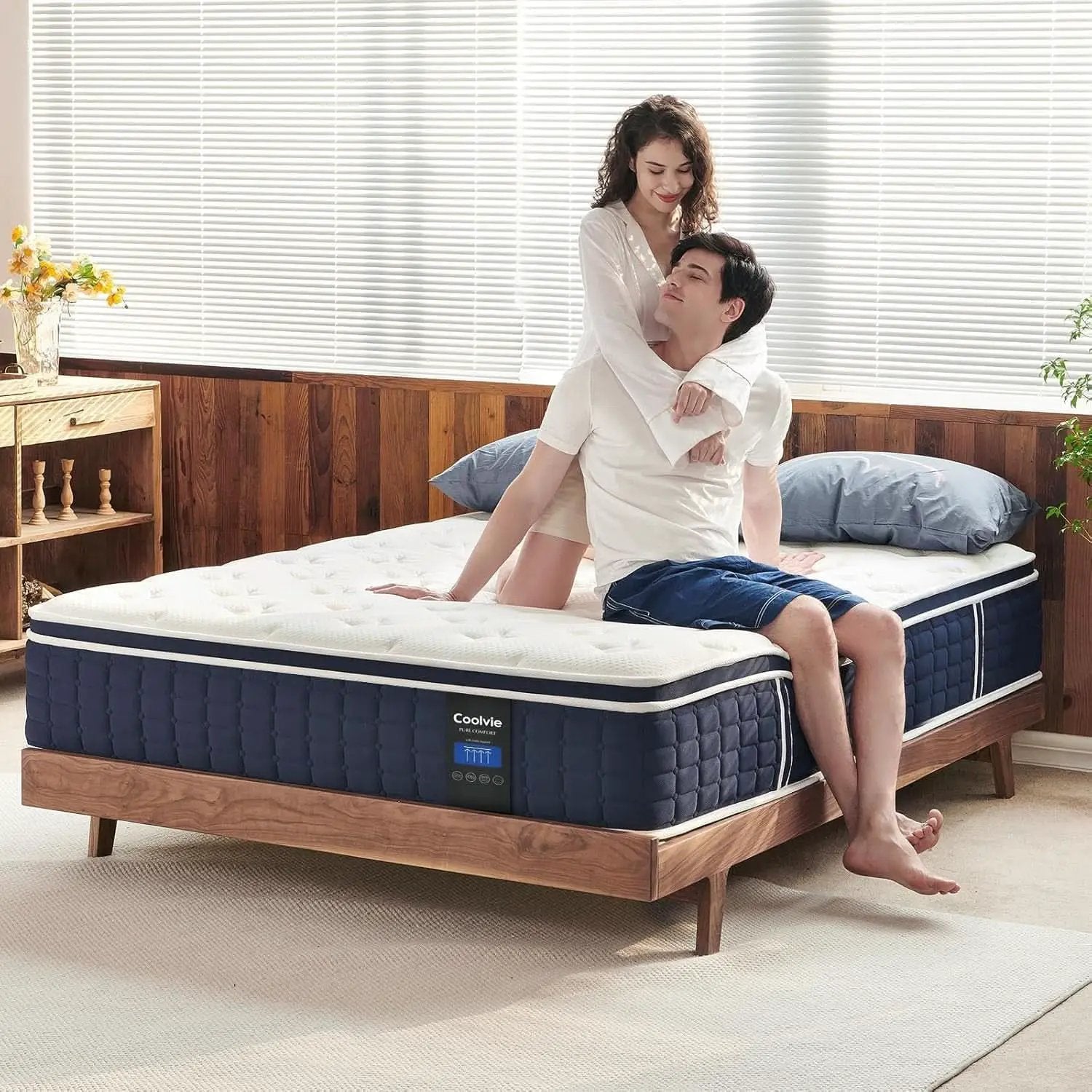 Queen Size Thermoregulating Hybrid Memory Foam Mattress from PriceLows™
