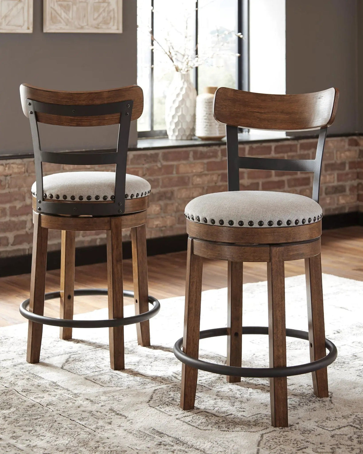 Valebeck Swivel Stool | Full Back | Rustic-Industrial Style | Barstool Height