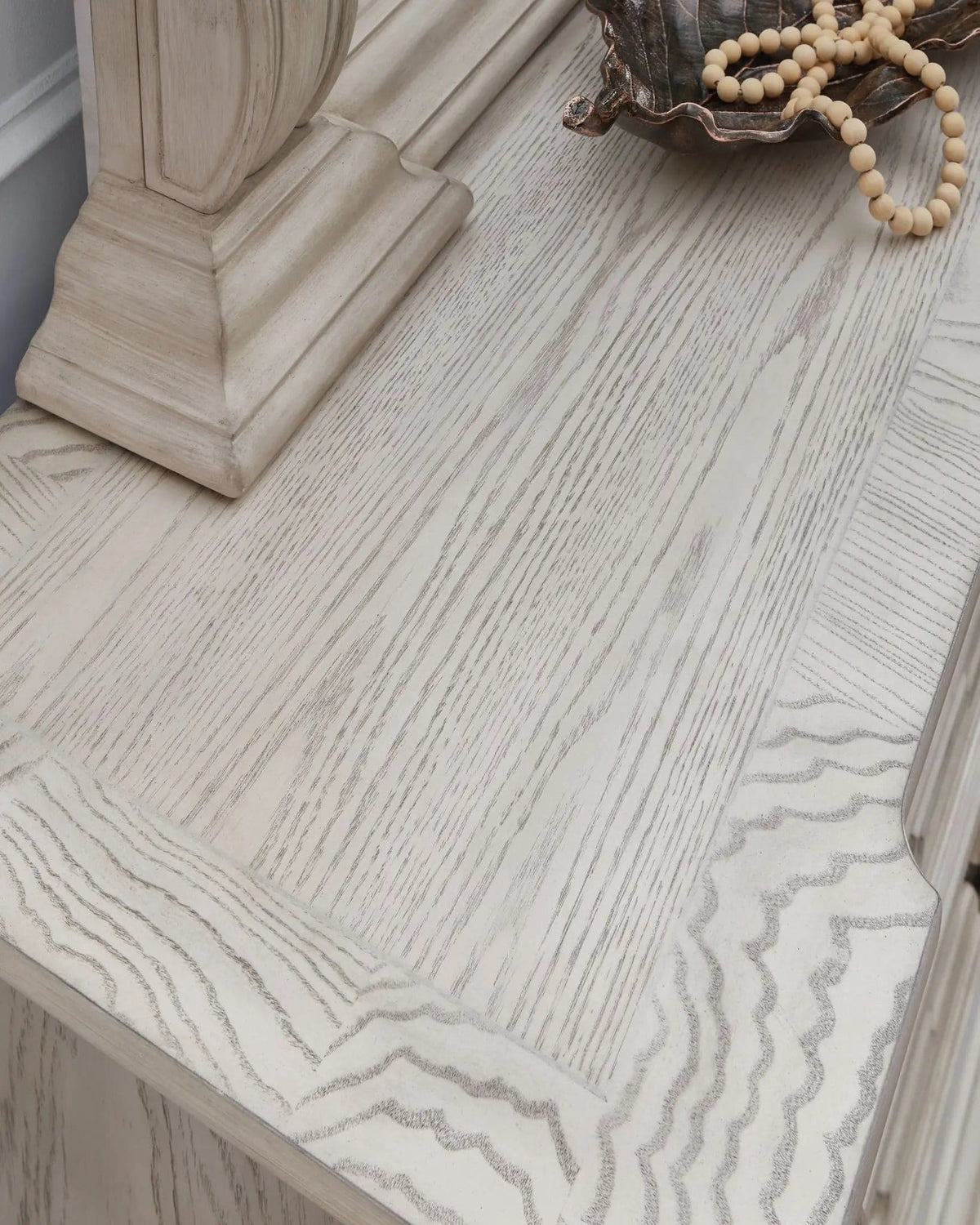 Bruchandi Dresser | 2 Pieces | Bedroom Furniture | Bedroom