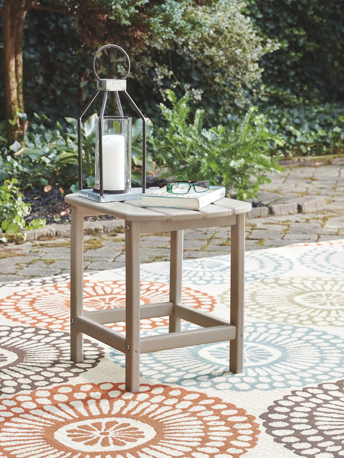 Sundown Treasure Outdoor End Table | MEGA-TUFF Polyethylene | Cottage Style | Weather Resistant