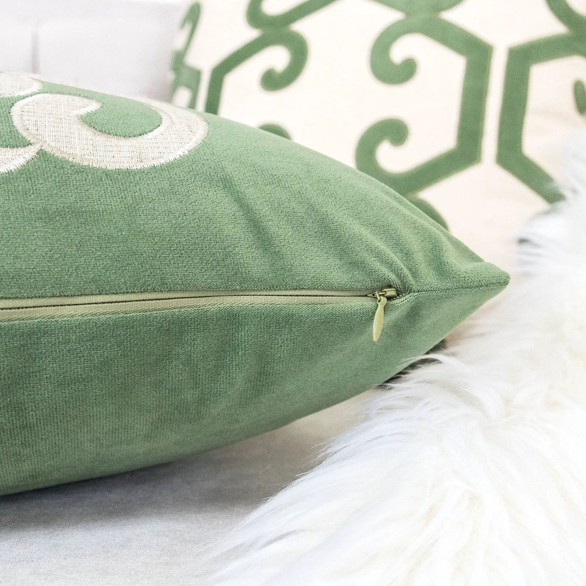Pillow Cover | Vintage Vine Pattern | Hidden Zipper | Matching Back
