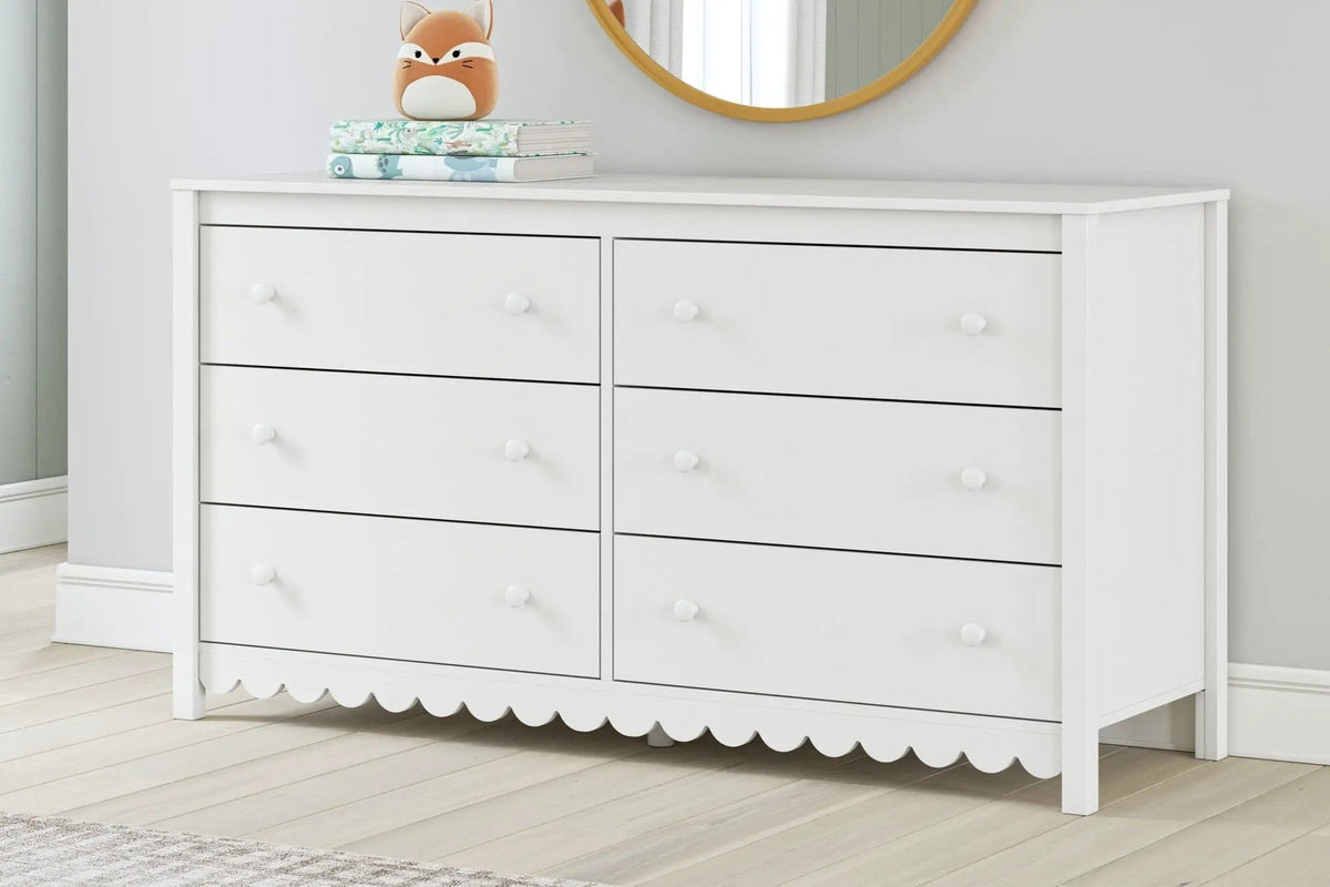 Hallityn Six Drawer Dresser | 60.75 x 19.84 x 32.72 in | Engineered Wood & Mdf | White