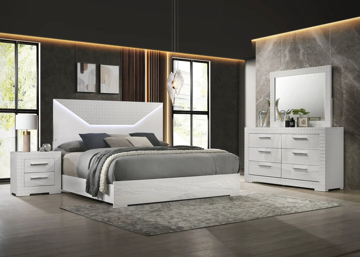 Ives 4-piece Queen Bedroom Set White High Gloss | 4-Piece Set | Bedroom Furniture | Bedroom