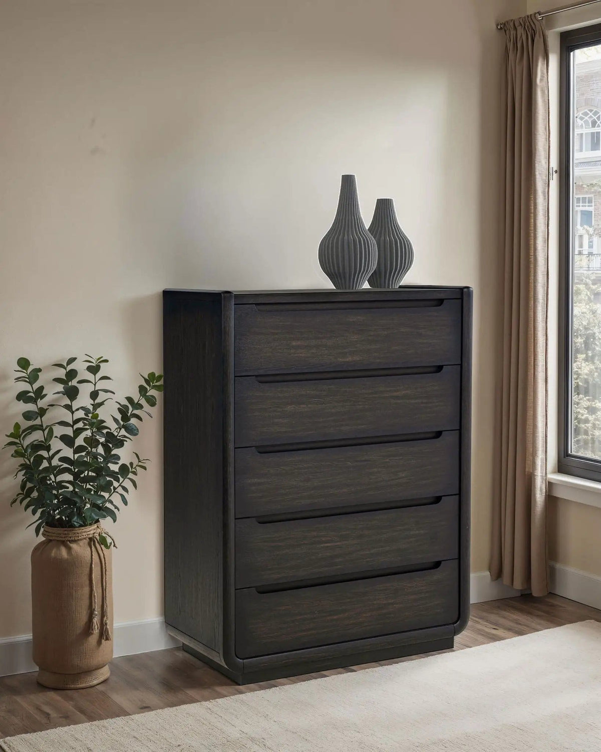 Leandro 5-drawer Bedroom Chest of Drawers Burnished | 40.25 x 19 x 52.75 in | 5-Drawer | Black