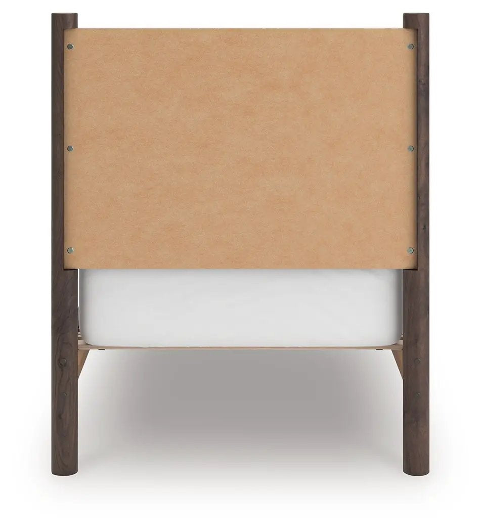 Pamytta Panel Platform Bed | Reeded Accents | Retro Boho Style | 80 Inch Length