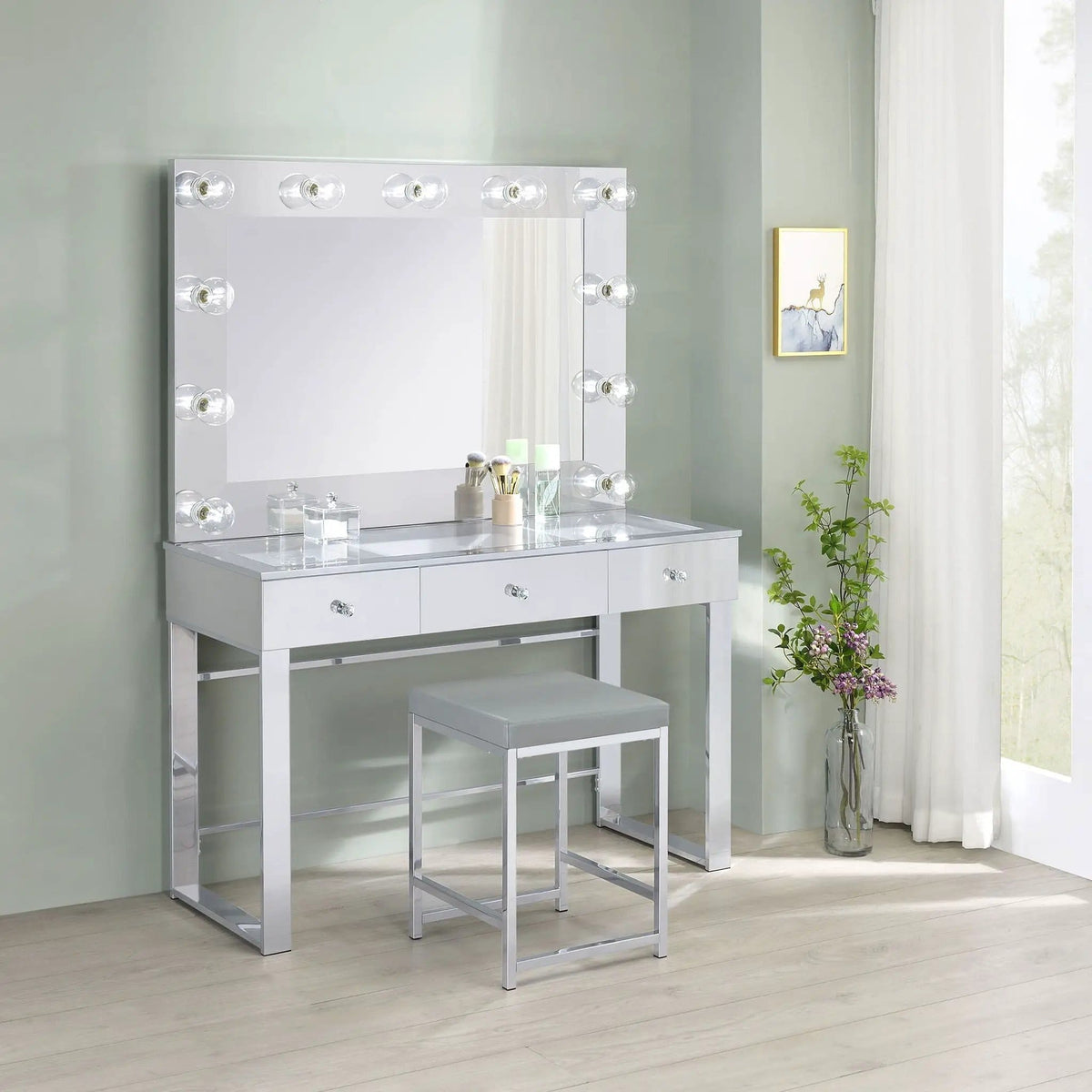 Umbridge 3-drawer Vanity Set with Lighting Chrome and | 46.25 x 19.5 x 62 in | Tempered Glass & Metal | White