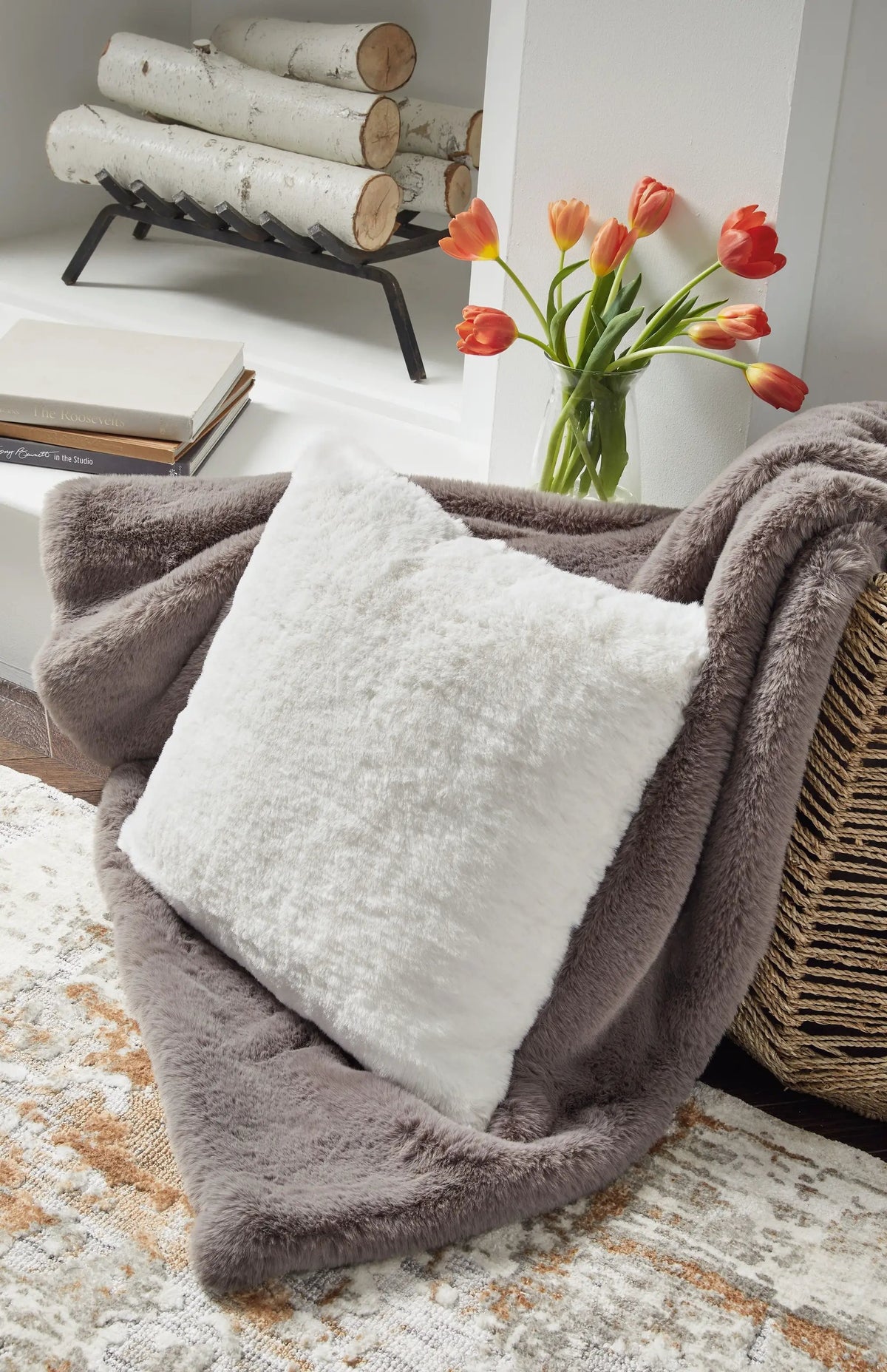Gariland Faux Fur Throw Pillow | Faux Rabbit Fur | 20 x 20 Inch | Plush Feel