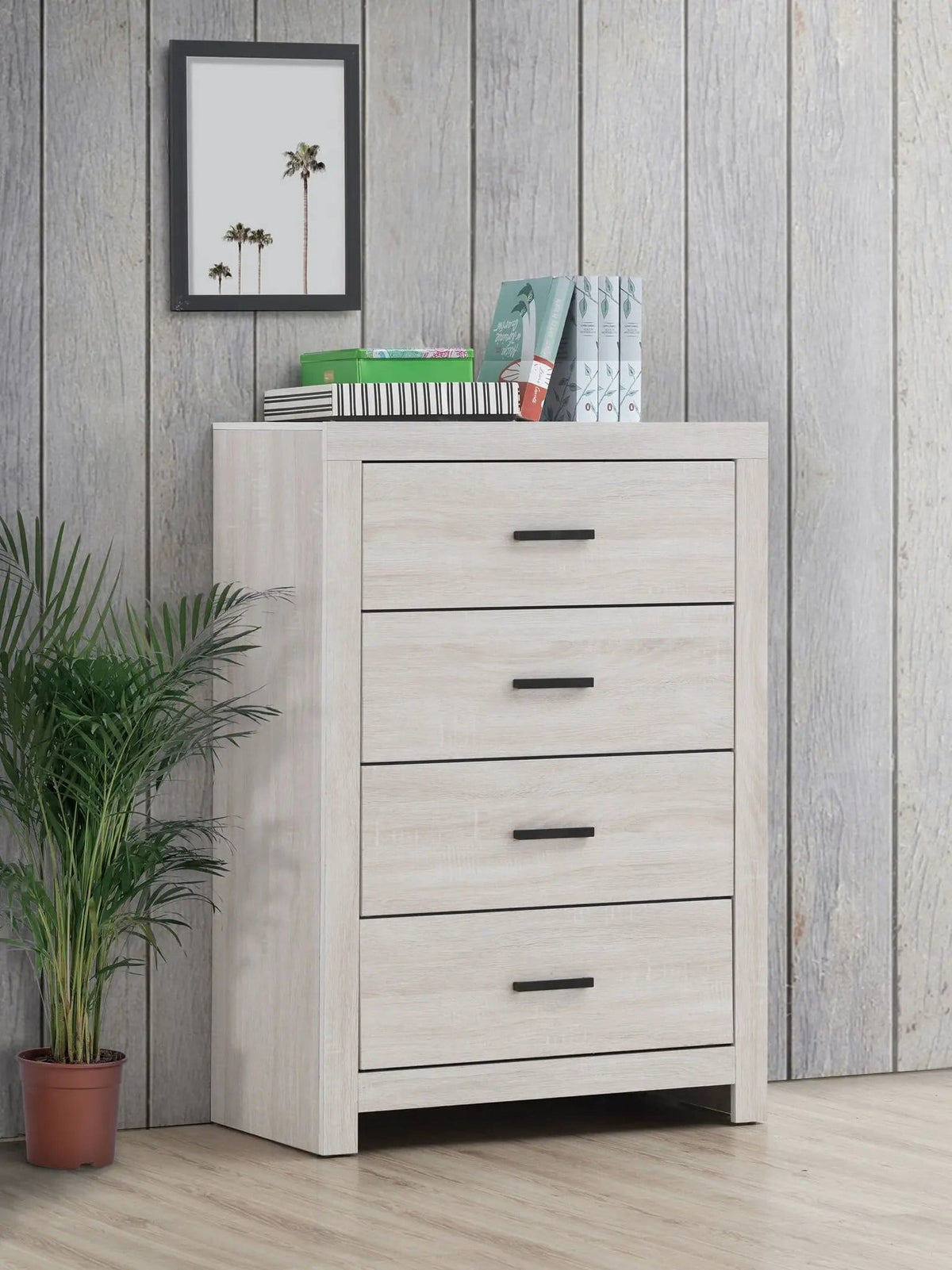 Brantford 4-drawer Bedroom Chest Coastal | 31.5 x 16.25 x 44.75 in | Engineered Wood & Veneer | White