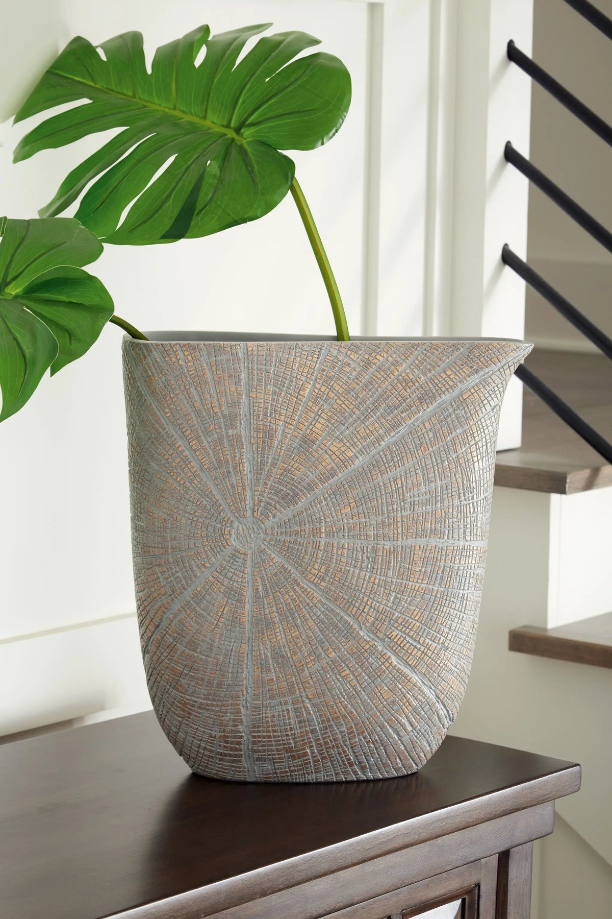Ardenley Vase | Starburst Pattern | Artisanal Appeal | 10.5 Inch Height