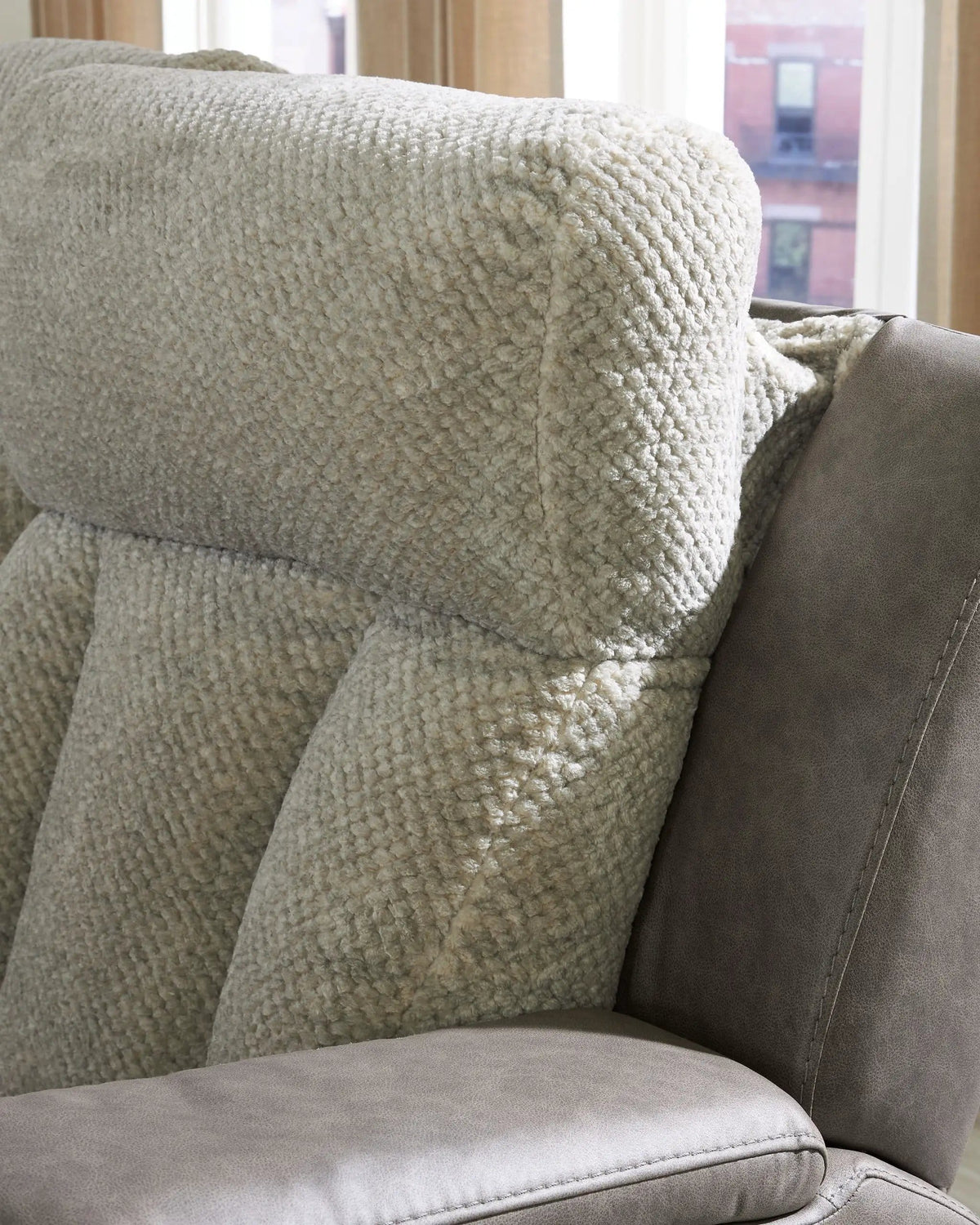 WhipLash Power Reclining Loveseat With Console / Adj Headrest | 76 x 39 x 43 in | Faux Leather & Polyester | Sisal