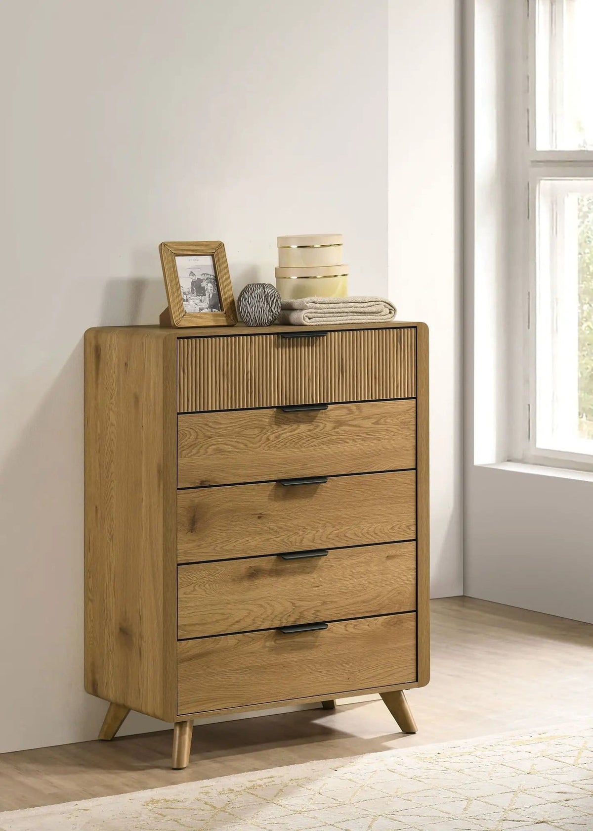 Bennett 5-drawer Bedroom Chest of Drawers | 33.25 x 18.5 x 45.75 in | Rubberwood & Engineered Wood | Light Oak