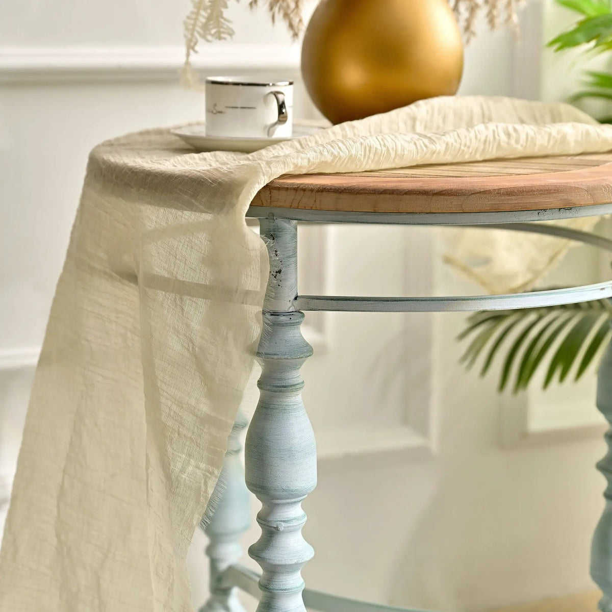 Round Carved Top Coffee Table | 31.5 Inch Diameter | Detachable Metal Legs | Easy Assembly
