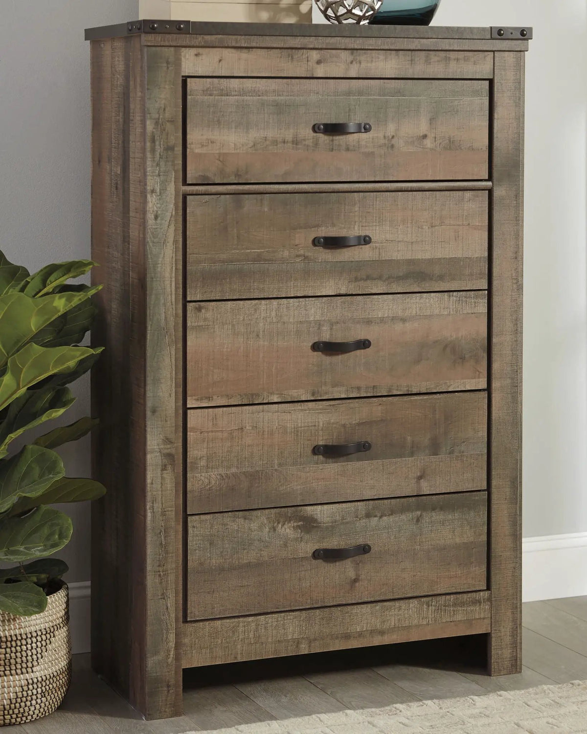 Trinell Five Drawer Chest | Brown Rustic Plank Finish | Replicated Oak Grain | Engineered Wood