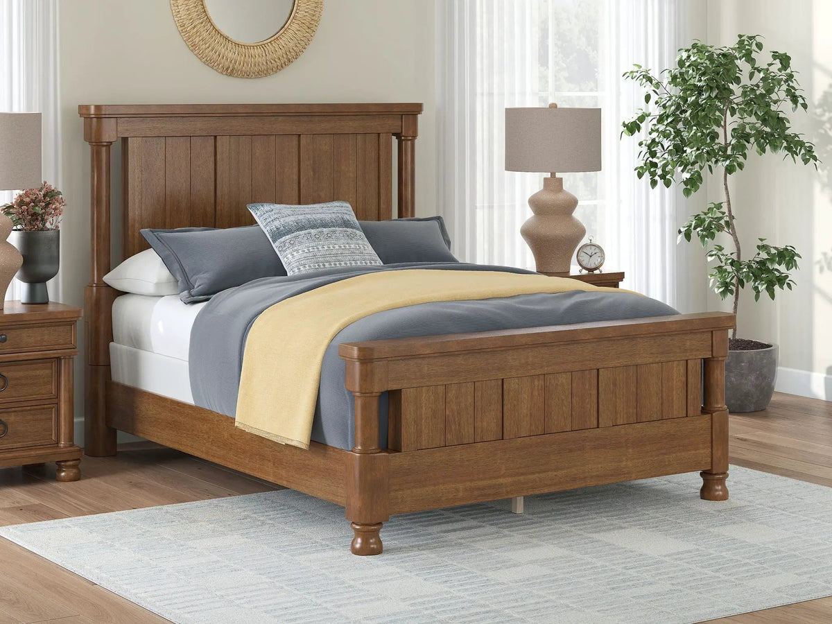Rowlenstown Poster Bed | Casual Traditional Design | Rubbed Finish | Hefty Silhouette