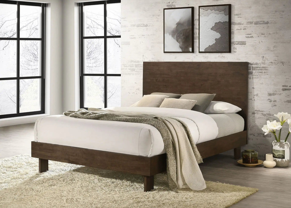 Glenwood 48-inch Queen Platform Panel Bed Warm | 62.5 x 83.5 x 48 in | Wood | Brown