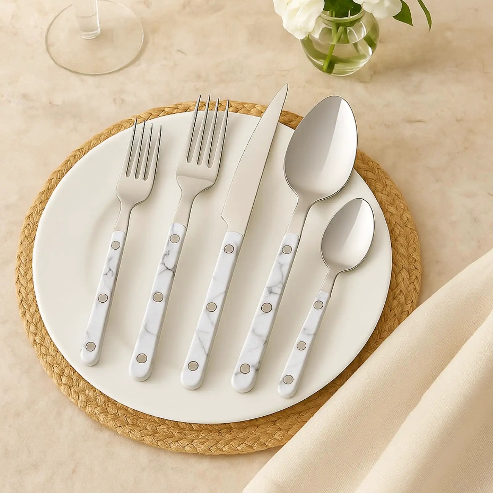 Khen 20-Piece Cutlery Set – Includes Dinner Knives, Forks, Spoons from PriceLows™