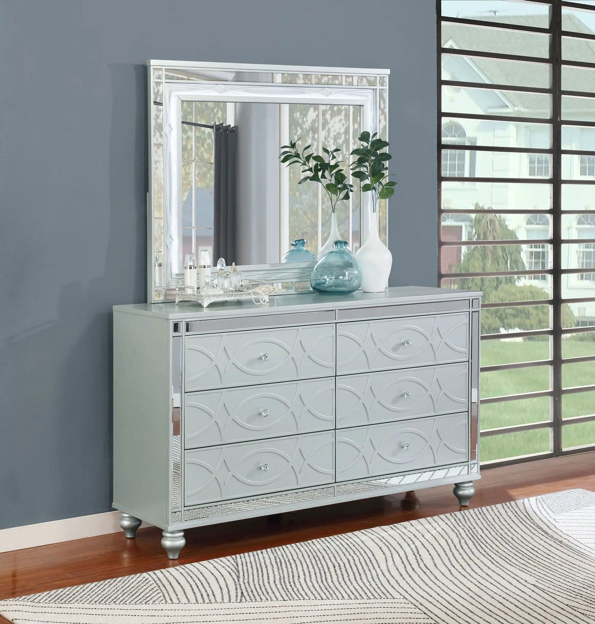 Gunnison 6-drawer Dresser with Mirror Silver Metallic | 62 x 18 x 78.5 in | Crystal | Bedroom