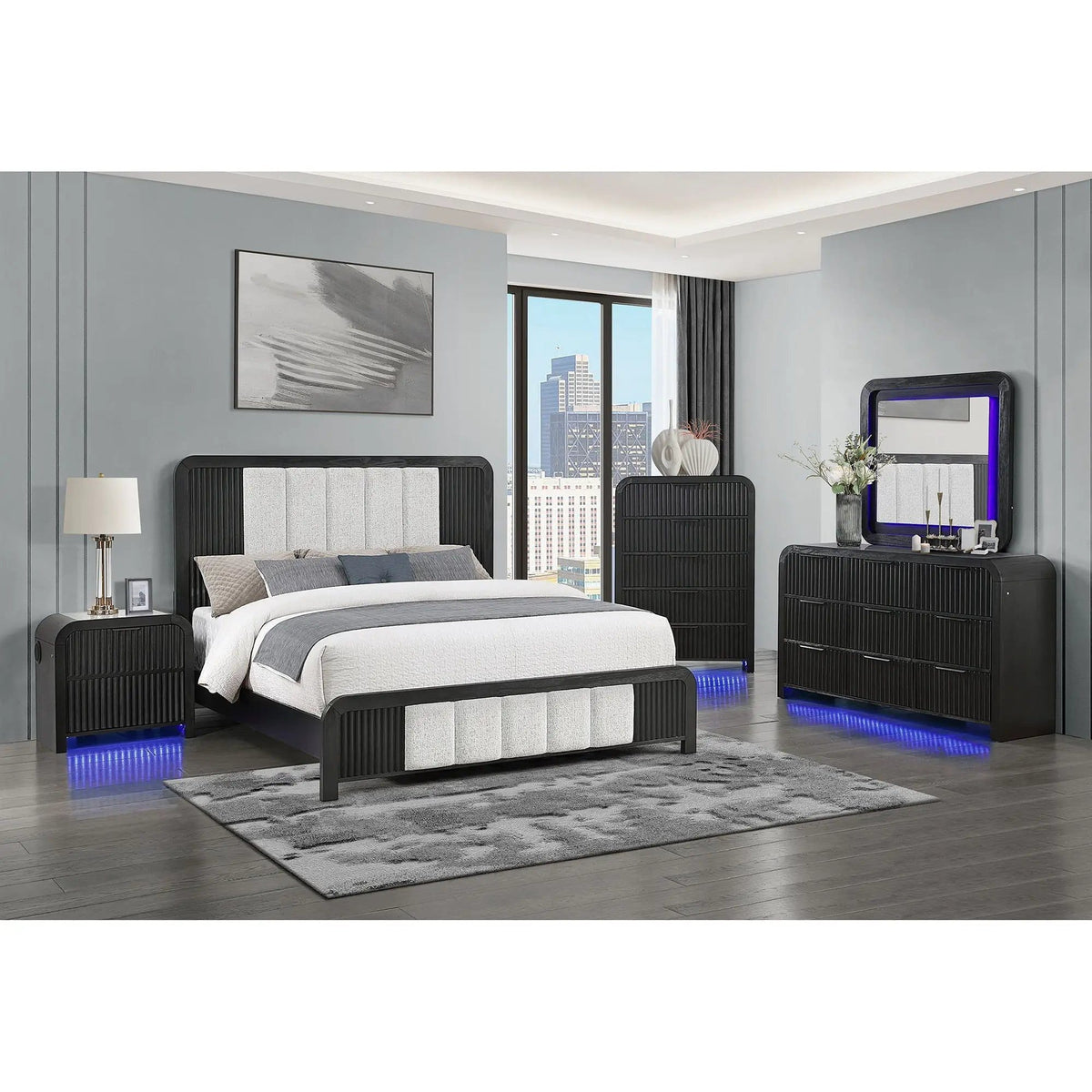 Beverly Bed With Fluted Detailing | 85 x 63 x 60 in | Wood | Bedroom