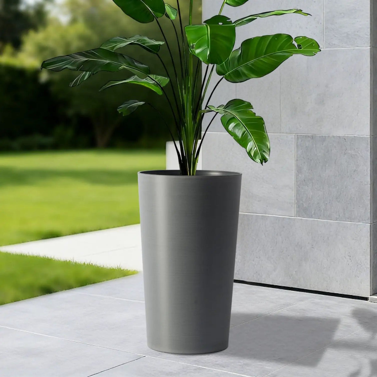 Outdoor Planters | UV Resistant | Shatterproof Polypropylene