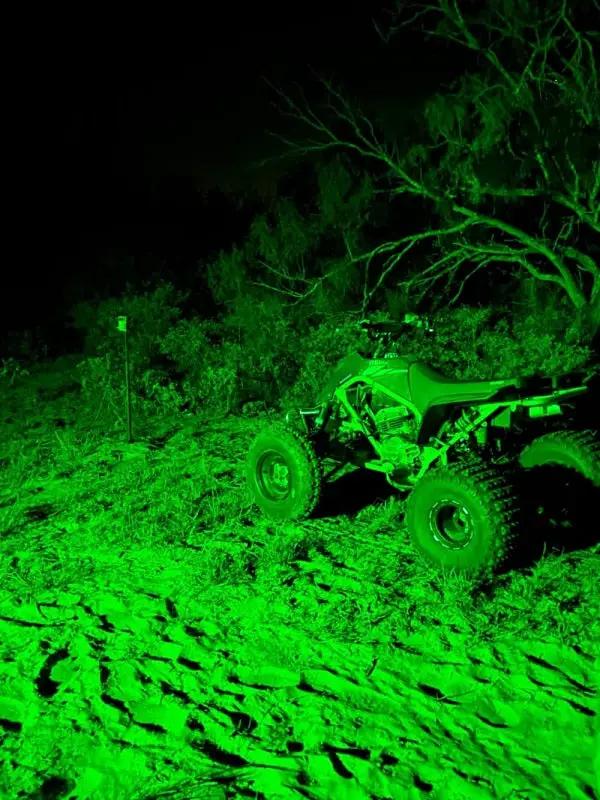 Solar Green Feeder Light | 25000 Lumens | 360 LED Array