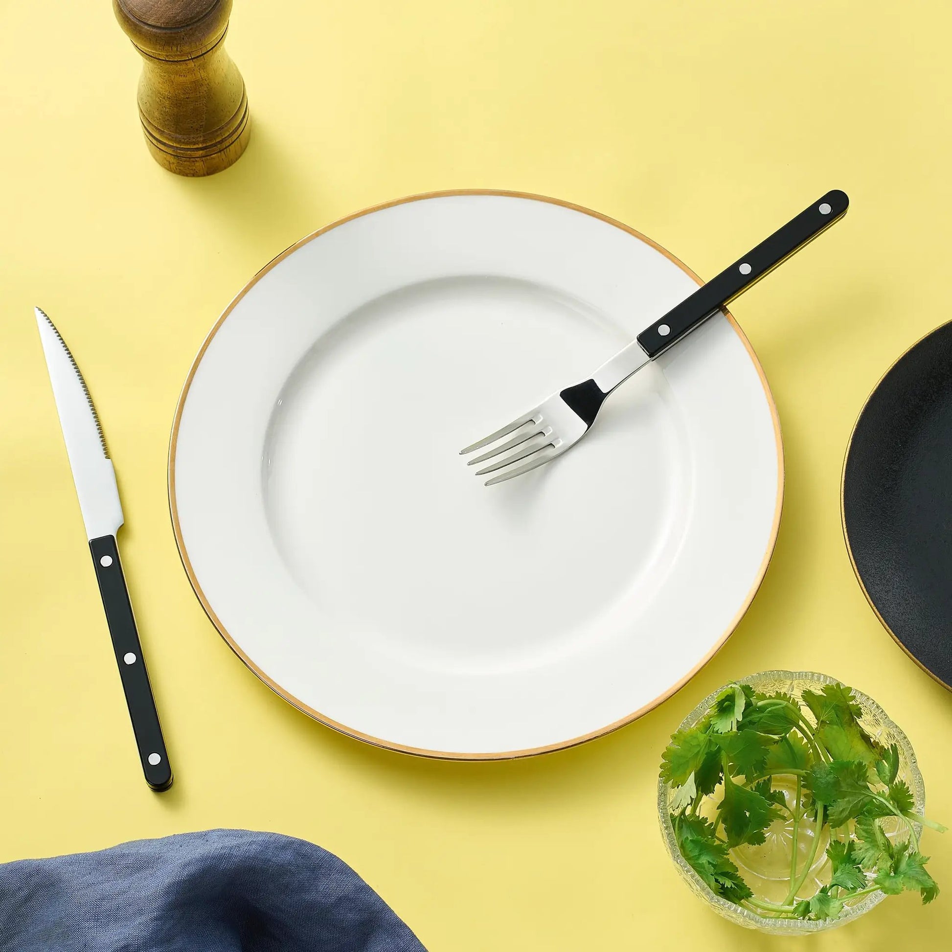 Khen Black Cutlery Set of 20 –18/8 Stainless Steel Flatware from PriceLows™