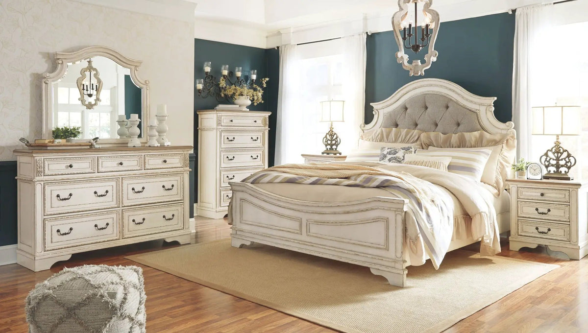 Realyn Panel Bedroom Set | 4-Piece | Traditional Cottage Design | Antiqued Two-Tone Finish