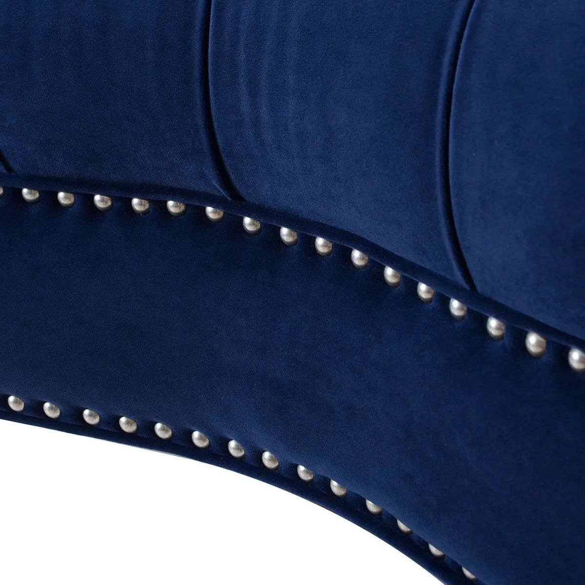 La Rosa Accent Chair | Victorian Tufted Style | Woven Fabric Upholstery | Durable Construction