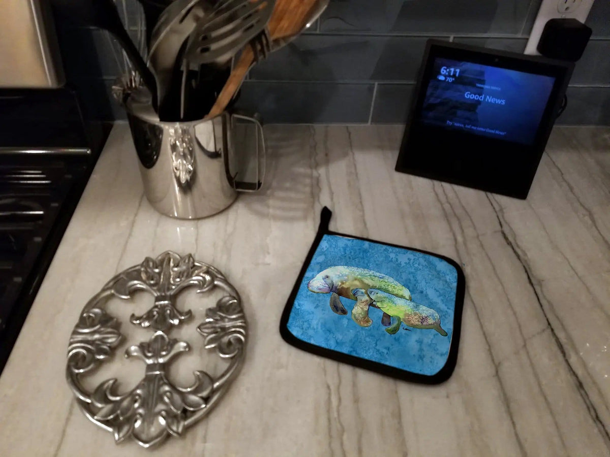 Pot Holder Set of 2 | Heat Resistant Quilted Hot Pads | 7.5 x 7.5 Inch | Manatee